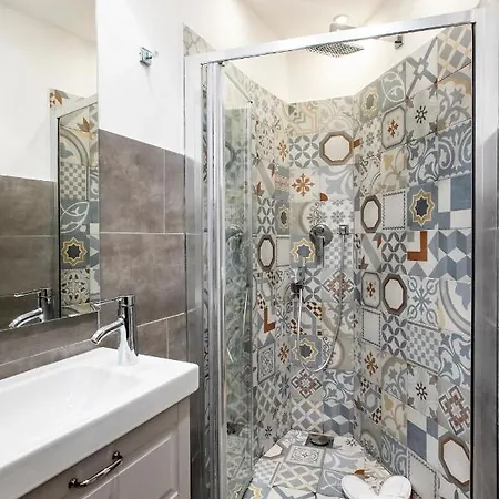 Frankie Charme 아파트 *